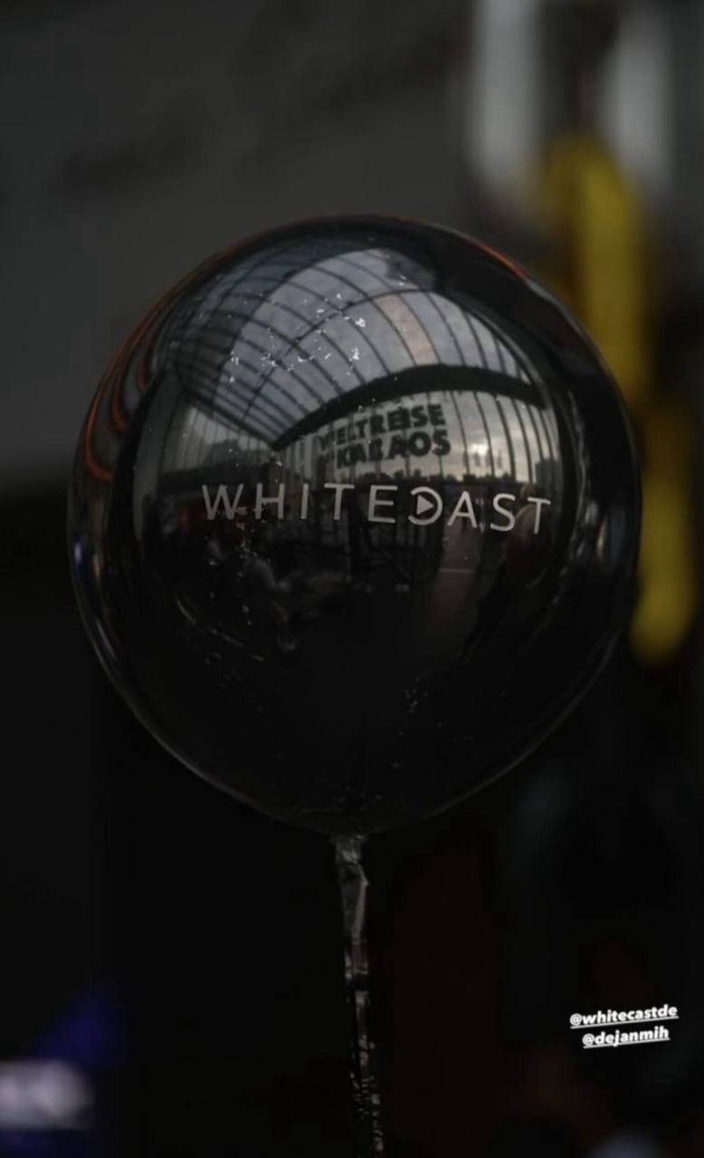 Bedruckter Ballon in Schwarz