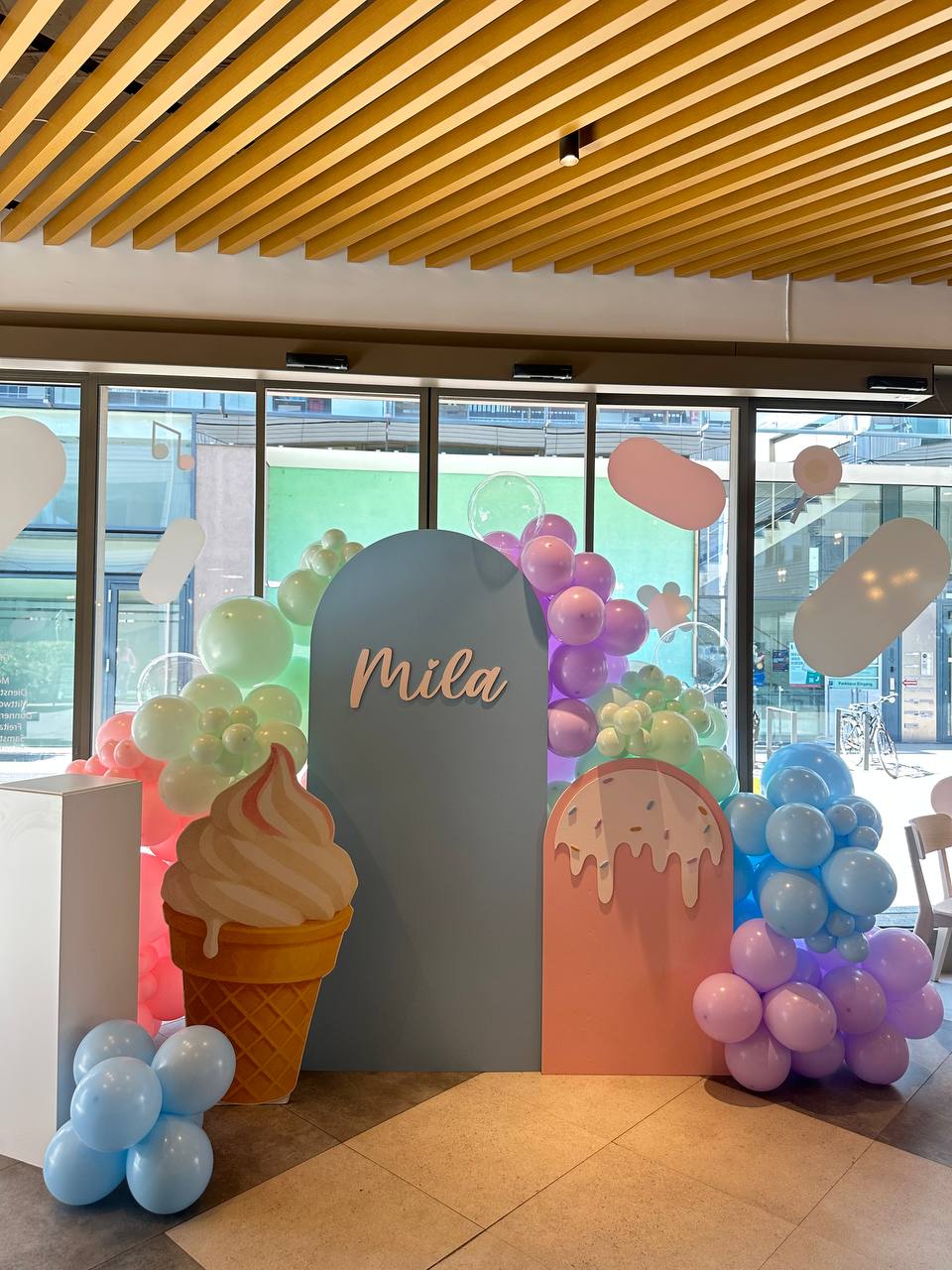 Kindergeburtstag im Eis-Thema
